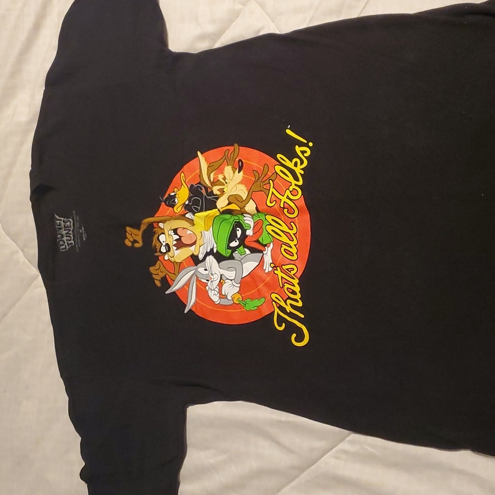 Looney Toons Black T-shirt-Medium
